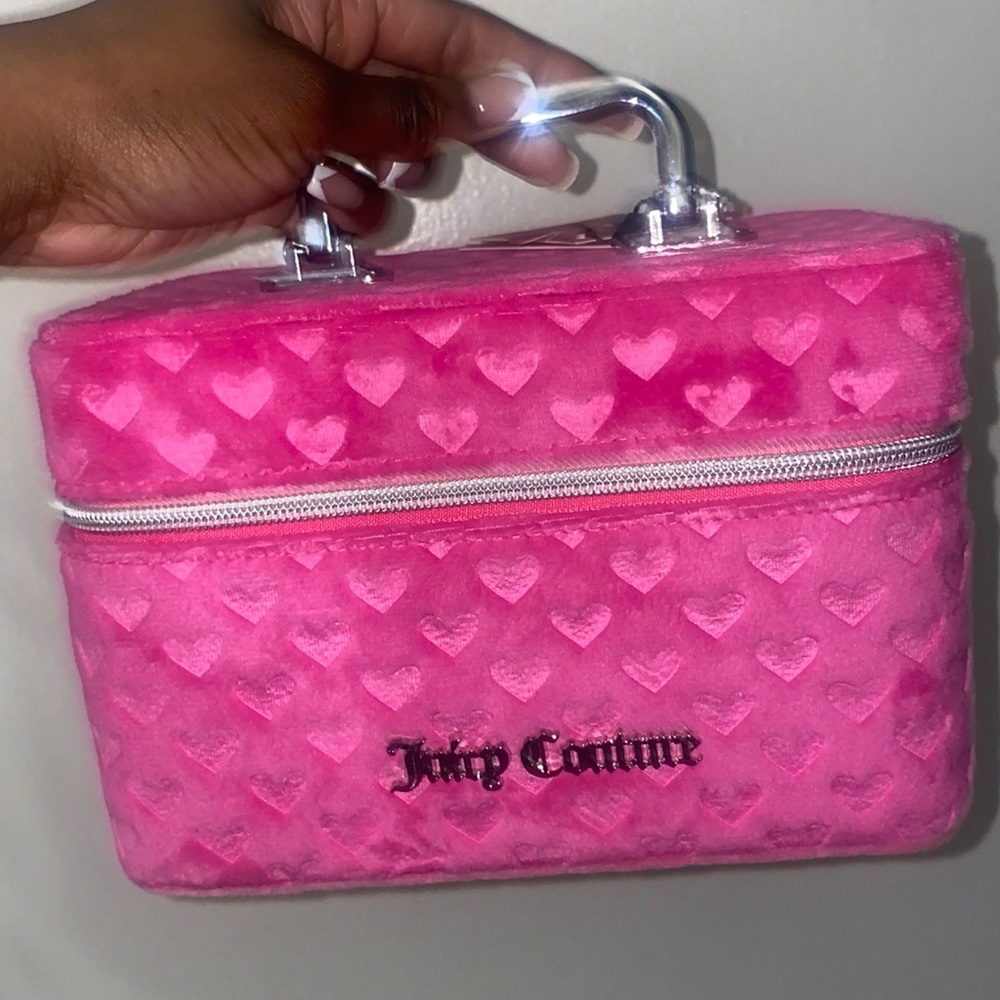 Juicy Couture Travel Cosmetic Case 🩷🩷